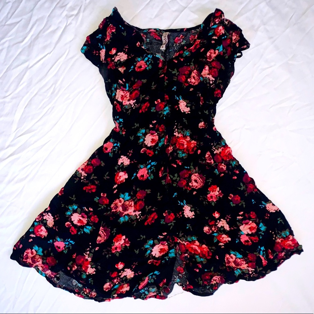 Floral Button Up Dress 🌺